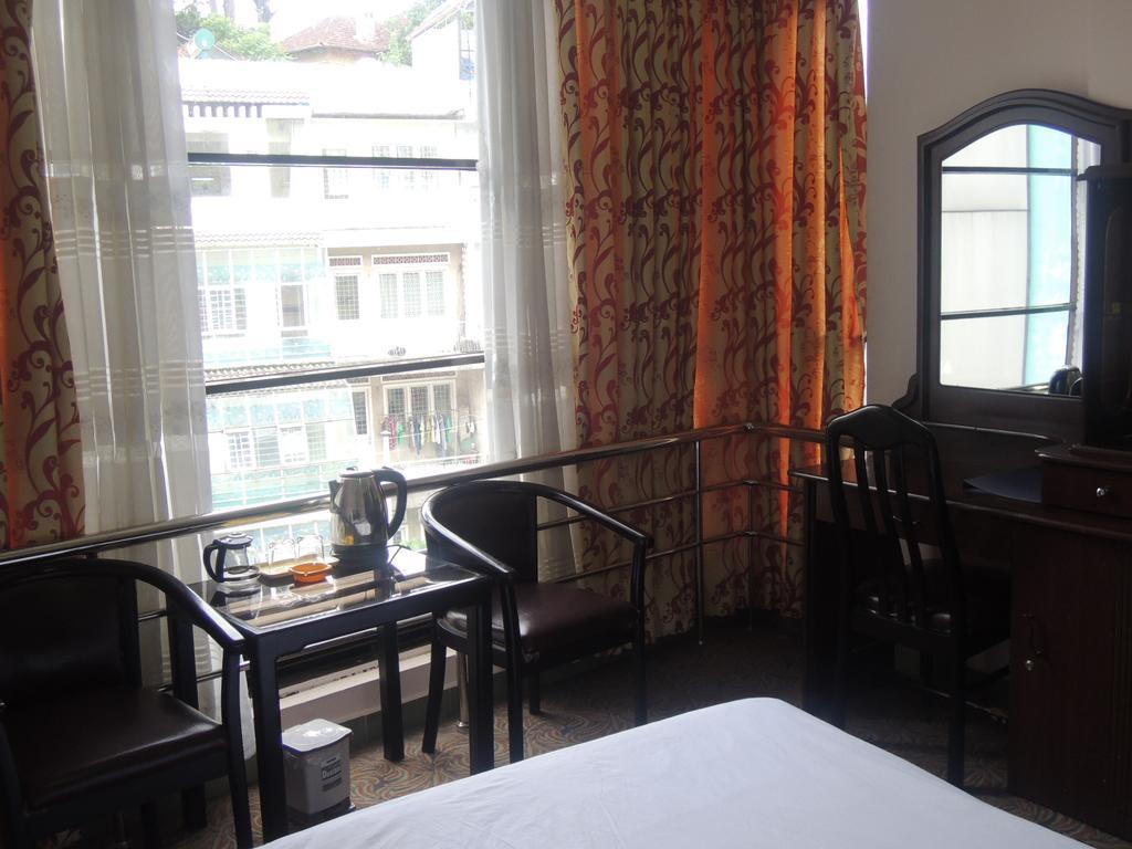 Y Lan Hotel Da Lat Buitenkant foto