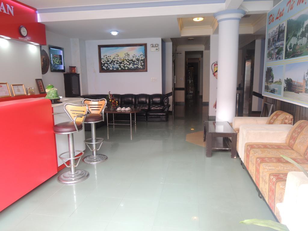 Y Lan Hotel Da Lat Buitenkant foto